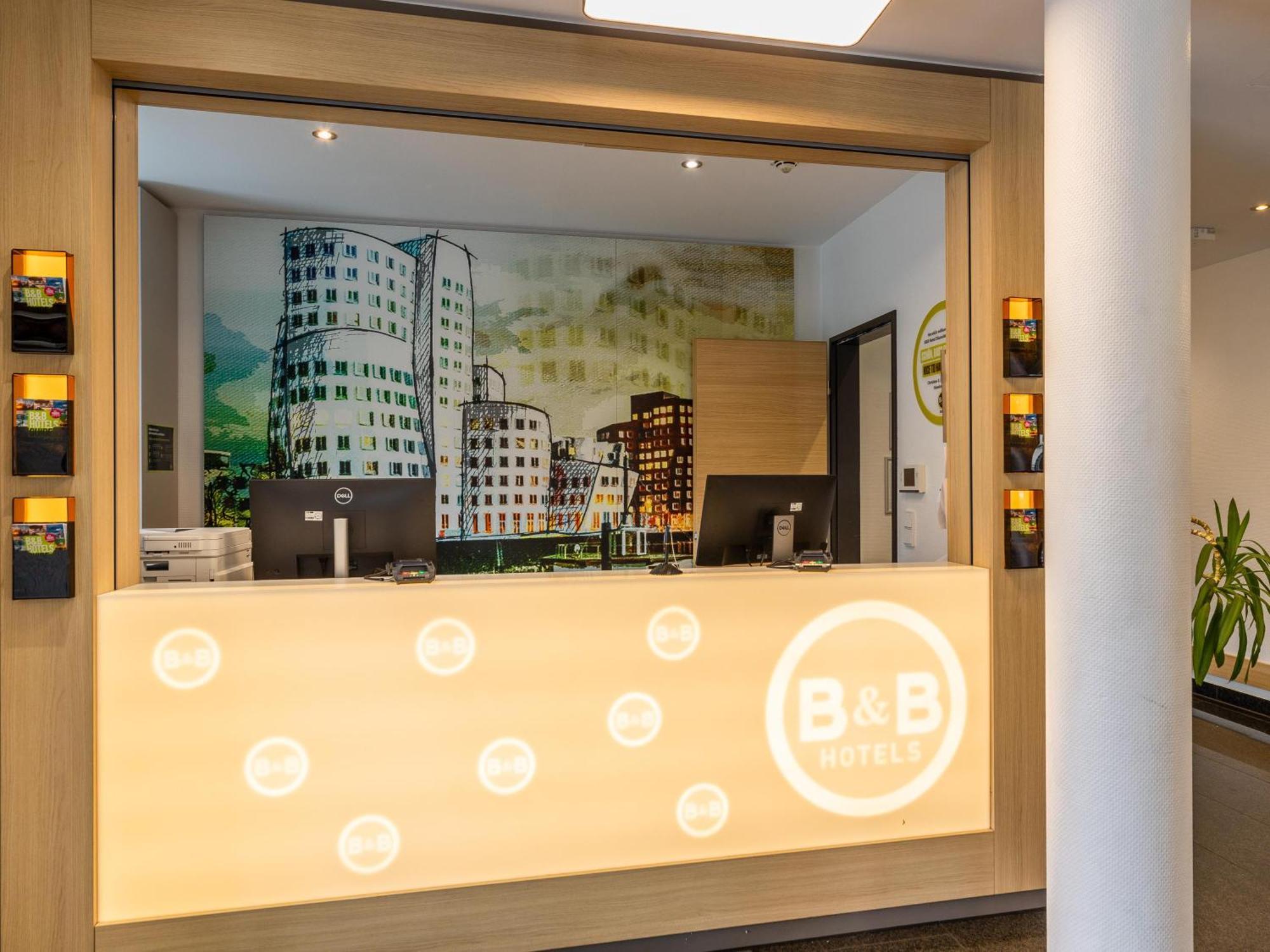 B&B Hotel Duesseldorf City-Sued エクステリア 写真